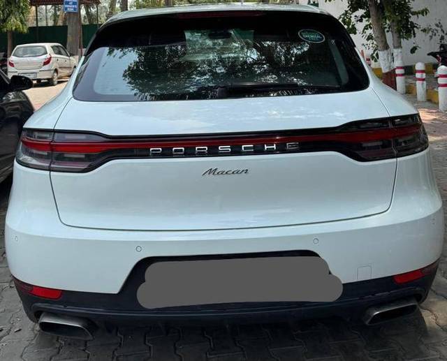 https://images10.gaadi.com/usedcar_image/4553077/original/processed_6765b343a9f99cf17cb2f35168d0ddd7.jpg?imwidth=6402