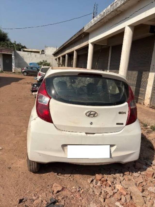 https://images10.gaadi.com/usedcar_image/4553081/original/processed_1deac725-662e-4979-8ad1-4d9dd7cd811d.jpeg?imwidth=6401