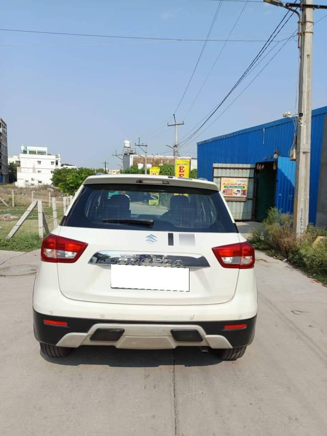 https://images10.gaadi.com/usedcar_image/4553106/original/processed_6979439ca21cee9e76ae316da7dd38a5.jpg?imwidth=6402