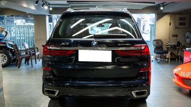https://images10.gaadi.com/usedcar_image/4553111/original/processed_fba7ed776d9b5b1def863659bcddeb50.jpg?imwidth=6402