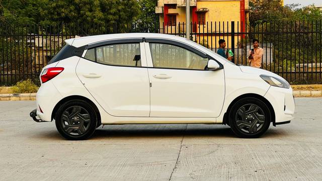 https://images10.gaadi.com/usedcar_image/4553119/original/processed_7c5b7493c0ddb970c64fd4e93ddc74e8.jpg?imwidth=6401