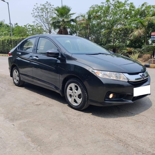 https://images10.gaadi.com/usedcar_image/4553123/original/processed_978d21f16bf377f62c469bcd35cd8295.jpeg?imwidth=6400