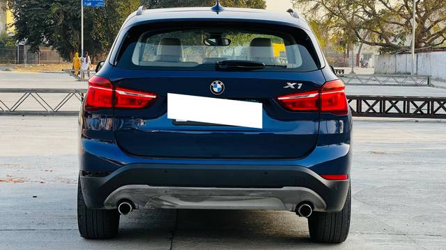 https://images10.gaadi.com/usedcar_image/4553126/original/processed_4cefc29e9aa68937a600c55f8d497b5d.jpg?imwidth=6401