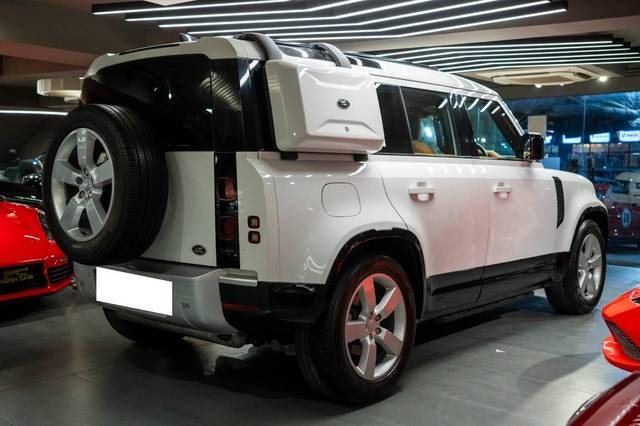 https://images10.gaadi.com/usedcar_image/4553127/original/processed_1e144d05040e3af79e805592a0d95f7b.jpg?imwidth=6401