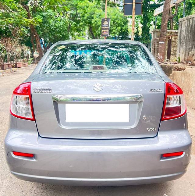 https://images10.gaadi.com/usedcar_image/4553128/original/processed_755fb48161ad28456f1f11dd9e719cca.jpg?imwidth=6401