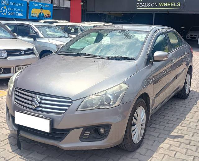 https://images10.gaadi.com/usedcar_image/4553136/original/processed_59a0919a-ffb5-4565-adb7-43fb51aec402.jpg?imwidth=6402