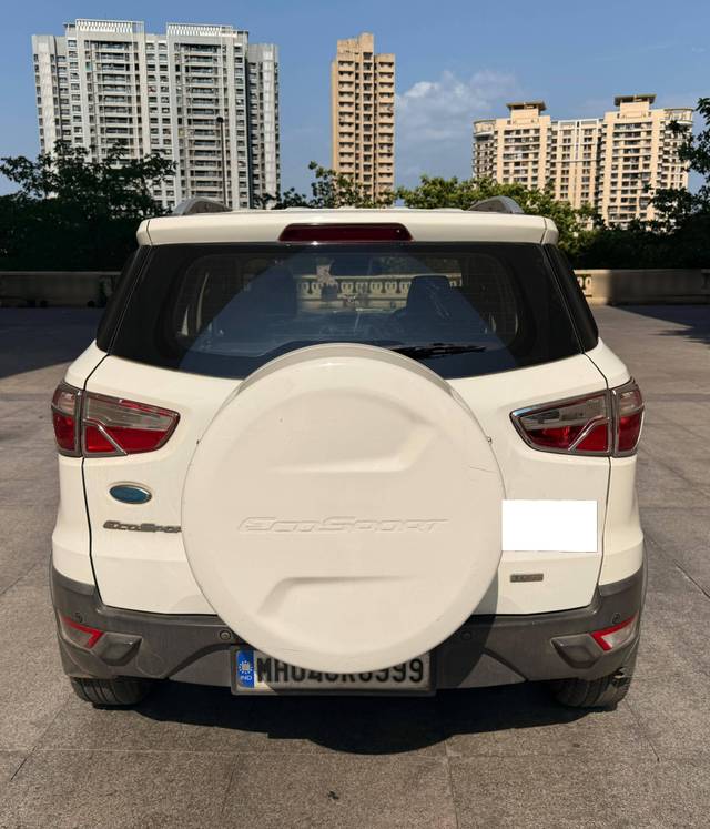 https://images10.gaadi.com/usedcar_image/4553207/original/processed_1494f32ee295b4cae3ea0abb5f456078.jpg?imwidth=6402