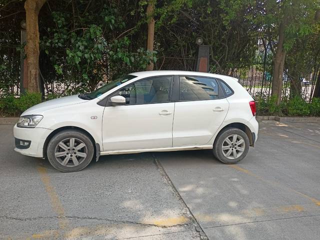 https://images10.gaadi.com/usedcar_image/4553222/original/2b8a0c3b-098c-41e0-ae0c-8865883567c0.jpg?imwidth=6401