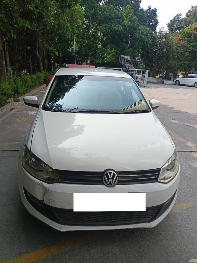 https://images10.gaadi.com/usedcar_image/4553222/original/processed_fac62444-4382-4fd3-974a-c2e4a923157f.jpg?imwidth=6402