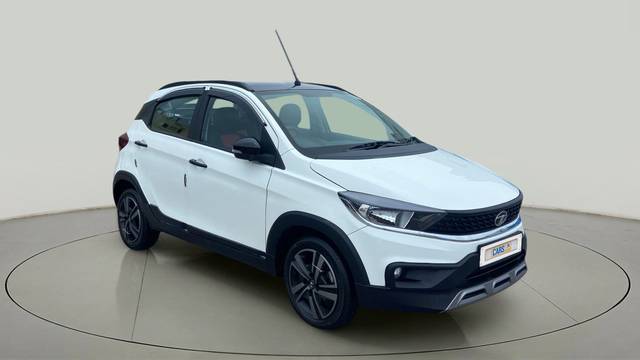 https://images10.gaadi.com/usedcar_image/4553234/original/da47be42446c689959ddf1fc4fd70fe1.jpg?imwidth=6400