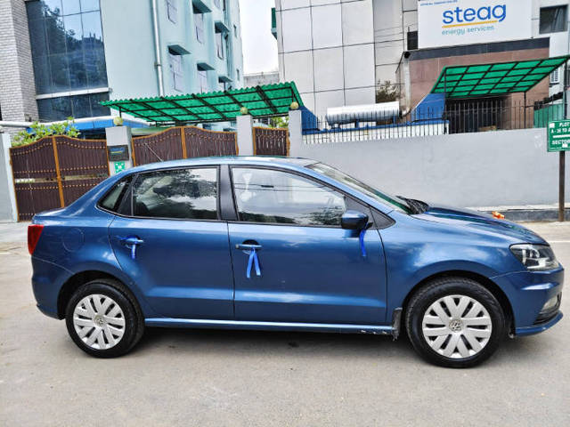 https://images10.gaadi.com/usedcar_image/4553235/original/processed_9755c48b00e8238f8efc2d551d2e4c14.png?imwidth=6401