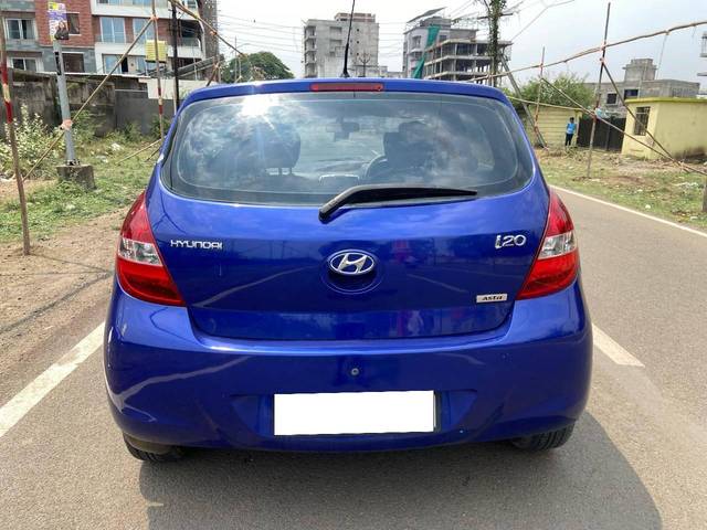 https://images10.gaadi.com/usedcar_image/4553237/original/processed_b1957ca6311c65fe4619281f4870dce3.jpg?imwidth=6401