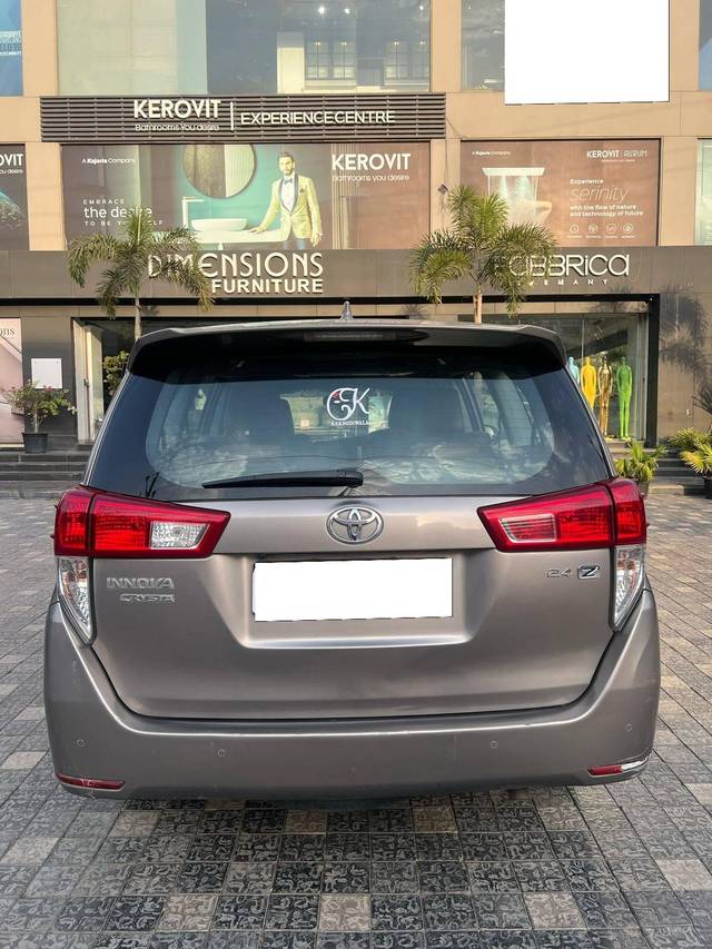 https://images10.gaadi.com/usedcar_image/4553256/original/processed_272b129cc489cb19972a1decd1f78dda.jpg?imwidth=6402