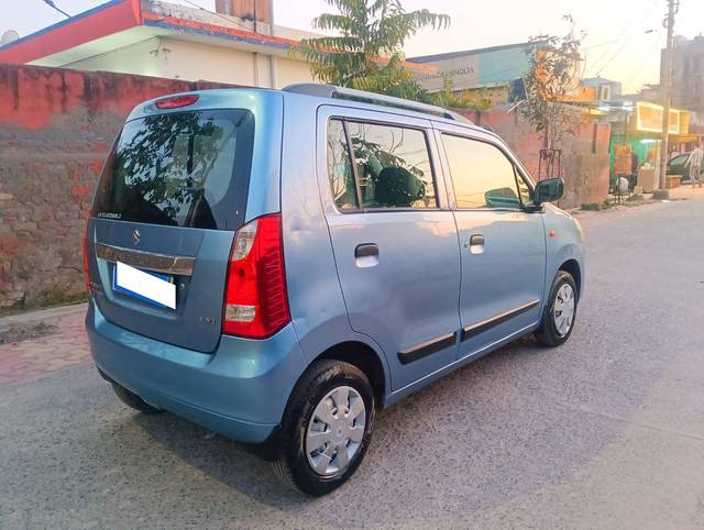 https://images10.gaadi.com/usedcar_image/4553270/original/processed_bcca2a67383407aceb116b53bb726ce4.jpg?imwidth=6402