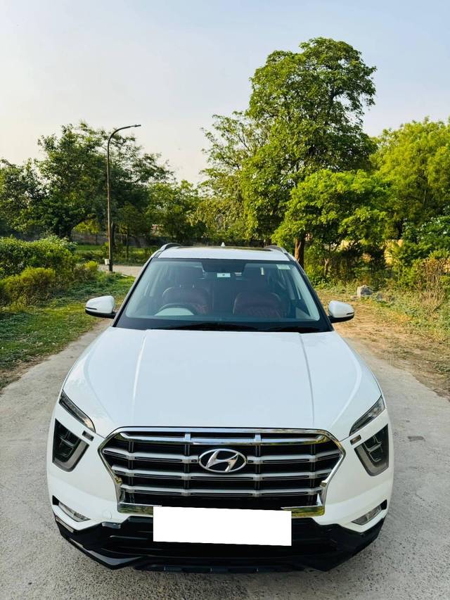 https://images10.gaadi.com/usedcar_image/4553304/original/processed_14bda86cc0fd600b48b3ca103185bda0.jpeg?imwidth=6402