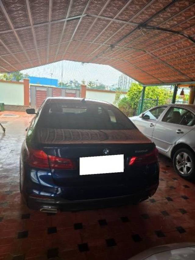 https://images10.gaadi.com/usedcar_image/4553322/original/processed_2ec53094-3bb2-4ffa-a13c-da97a1c84860.jpeg?imwidth=6401