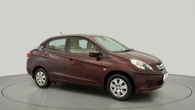https://images10.gaadi.com/usedcar_image/4553323/original/fa95e4b00daaae7cc17ba7ebc5821986.jpg?imwidth=6400
