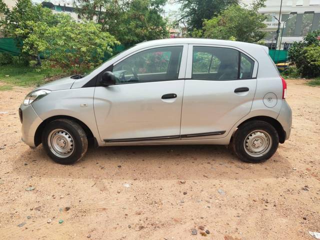 https://images10.gaadi.com/usedcar_image/4553326/original/processed_f834082db9b3c83231d1d6ac284f0aa1.jpg?imwidth=6402