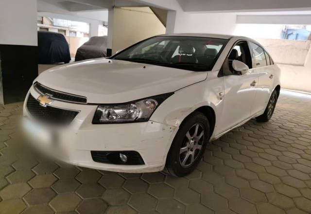https://images10.gaadi.com/usedcar_image/4553343/original/d9ade4a7-718d-499d-80f4-3cd229688ac4.?imwidth=6400