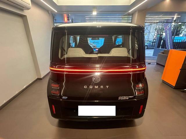 https://images10.gaadi.com/usedcar_image/4553372/original/processed_3431a44580e71c330ff6686e7ba40088.jpeg?imwidth=6401