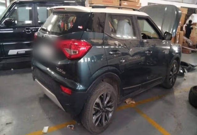 https://images10.gaadi.com/usedcar_image/4553385/original/4c0d8a40-1127-4fd5-b71c-4d8f0376f05b.?imwidth=6401