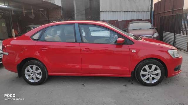https://images10.gaadi.com/usedcar_image/4553406/original/processed_942a462bbc9b6a93c6f239849d8baeb8.jpg?imwidth=6401