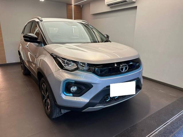 https://images10.gaadi.com/usedcar_image/4553413/original/processed_af50d70797761398fb06ecbac3a7bcc6.jpeg?imwidth=6400