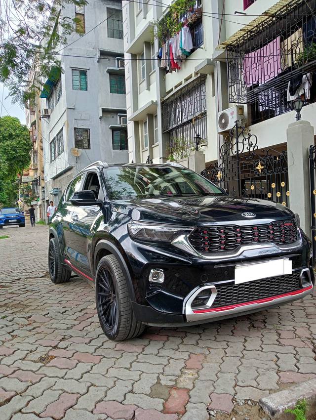 https://images10.gaadi.com/usedcar_image/4553415/original/processed_ab4fbd66e37963127154ea76b67681b8.jpg?imwidth=6400