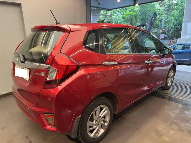 https://images10.gaadi.com/usedcar_image/4553435/original/processed_a085c146dc9717684bfe75735c393108.jpeg?imwidth=6401