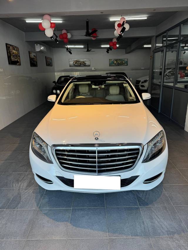 https://images10.gaadi.com/usedcar_image/4553491/original/processed_3d300c78ad7049ed1eb43a02a90d2760.jpg?imwidth=6402