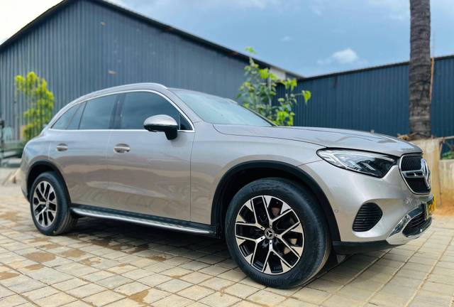 https://images10.gaadi.com/usedcar_image/4553495/original/processed_f9f0c7afd4f19e3bfb3983c7d4373f98.jpg?imwidth=6400