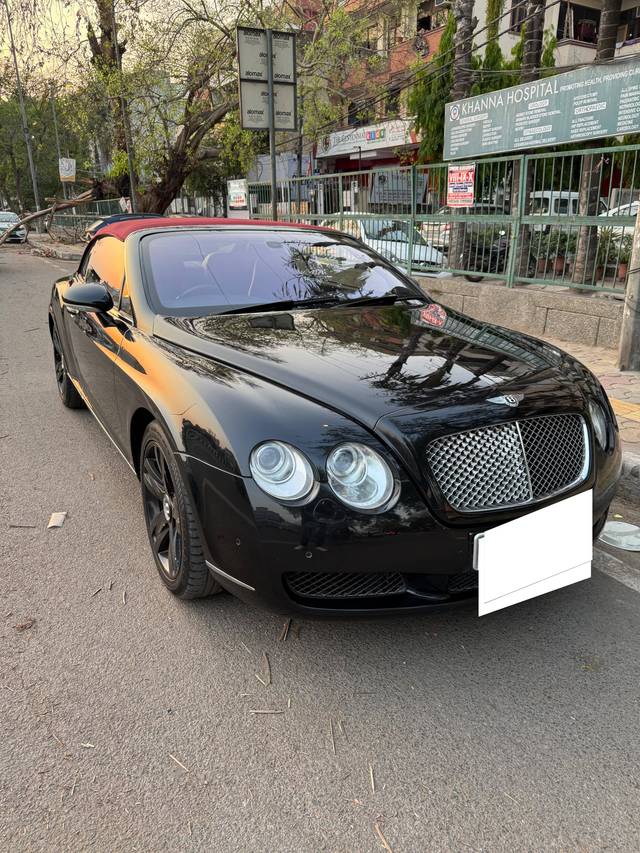 https://images10.gaadi.com/usedcar_image/4553498/original/processed_6bfb0c48683a1a45dbfadbc76cae788f.jpg?imwidth=6400