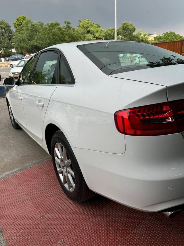 https://images10.gaadi.com/usedcar_image/4553512/original/7bf3434c1a442f69ce1b99ab5b099a5f.jpg?imwidth=6402