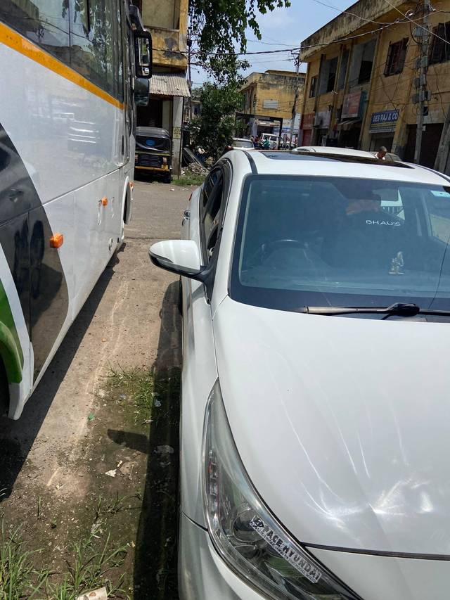 https://images10.gaadi.com/usedcar_image/4553518/original/processed_fd0a4dba-66f0-4c10-a300-13b08655b183.jpeg?imwidth=6402