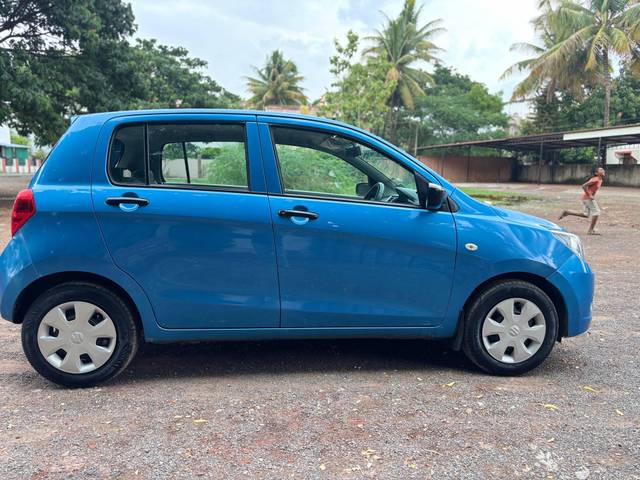 https://images10.gaadi.com/usedcar_image/4553519/original/processed_e2be5a02-b0ab-4955-8eca-3706372bd6e9.jpg?imwidth=6401