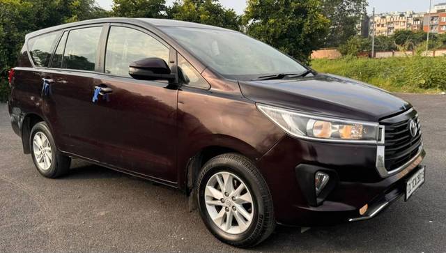 https://images10.gaadi.com/usedcar_image/4553566/original/processed_3efc44641bb4e1e44b197de66cca8c58.jpg?imwidth=6400