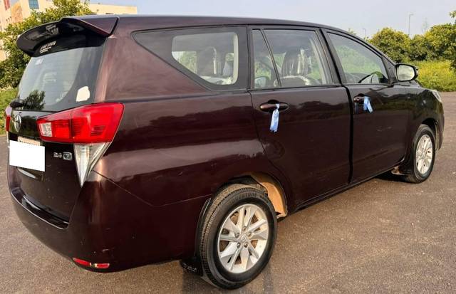 https://images10.gaadi.com/usedcar_image/4553566/original/processed_d0ac1ae46ff04dec33cc0fb85ad12655.jpg?imwidth=6401