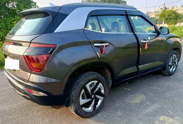 https://images10.gaadi.com/usedcar_image/4553577/original/processed_ff74f05b14266f9edcea6a5d2e5038b0.jpg?imwidth=6402