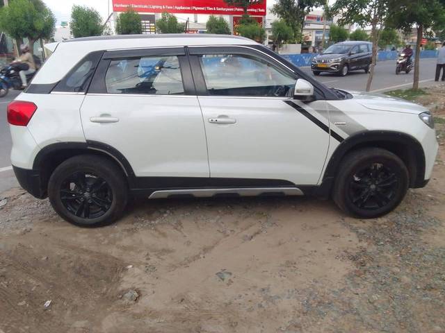 https://images10.gaadi.com/usedcar_image/4553586/original/processed_5cbd8ba1970ce808825600909178d8c7.jpg?imwidth=6401