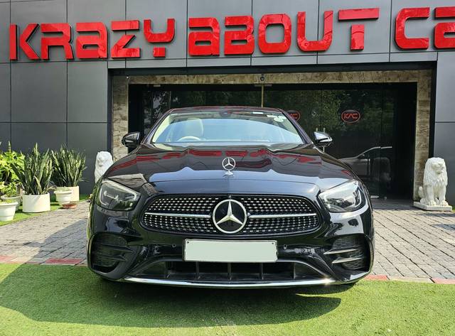 https://images10.gaadi.com/usedcar_image/4553587/original/processed_5bb63be06f9749c6946cb85c9e1d72e5.jpg?imwidth=6402