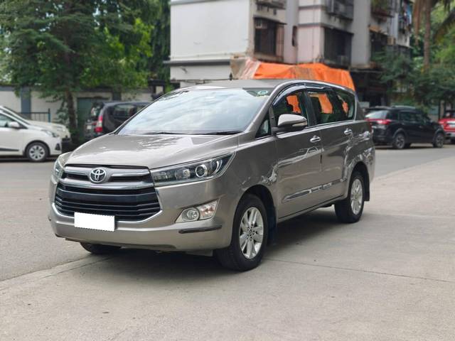https://images10.gaadi.com/usedcar_image/4553589/original/processed_59e323a91a4b3c507cc4dfb02854d0e7.jpg?imwidth=6400