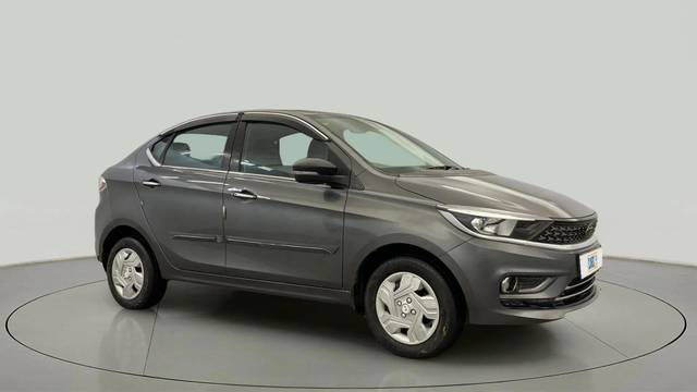 https://images10.gaadi.com/usedcar_image/4553594/original/b93416ac004ee57b9825c8055461cab4.jpg?imwidth=6400