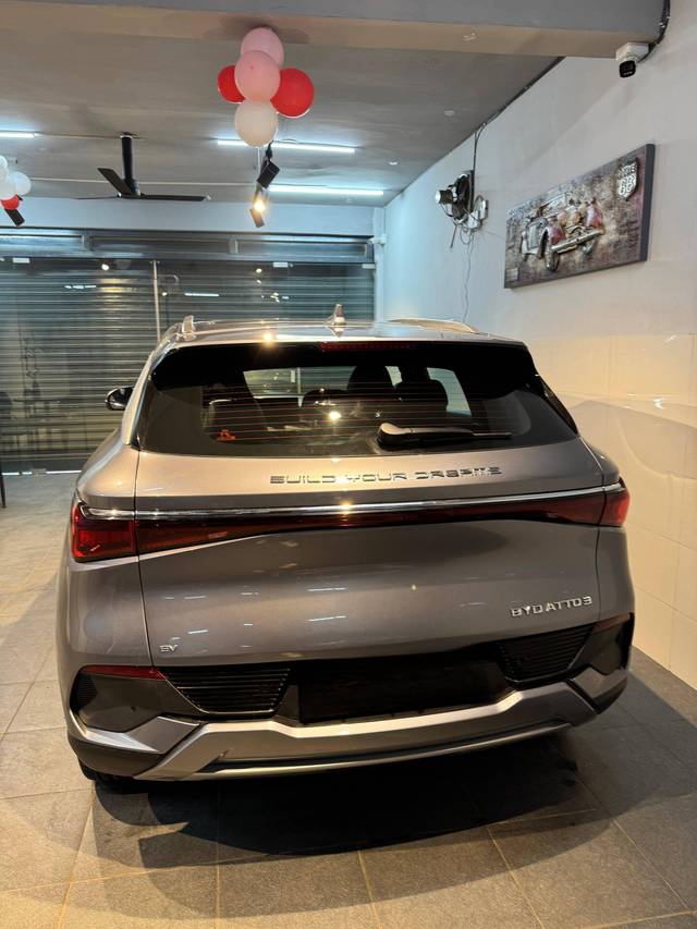 https://images10.gaadi.com/usedcar_image/4553600/original/processed_450570ee0f8e1b4646ccea7f8c51cd0f.jpg?imwidth=6402