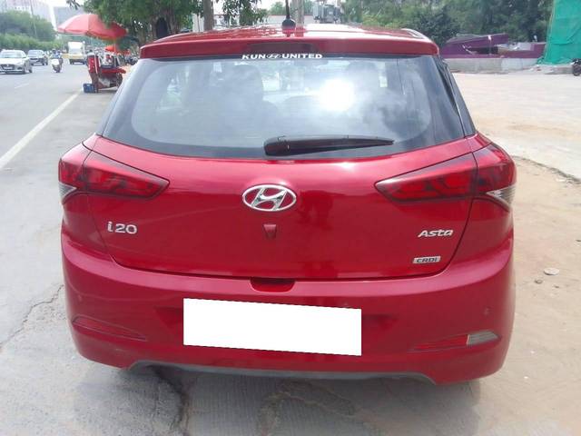 https://images10.gaadi.com/usedcar_image/4553601/original/processed_35b1bbfa3a0f572780f08eb0949e0fc3.jpg?imwidth=6402