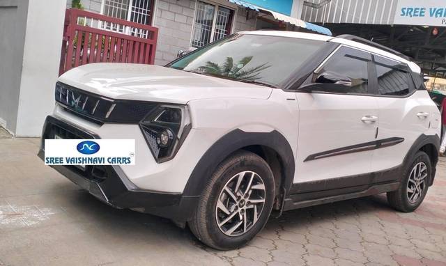 https://images10.gaadi.com/usedcar_image/4553603/original/processed_b7aad8a018d612cd48423a93902ae21e.jpg?imwidth=6400