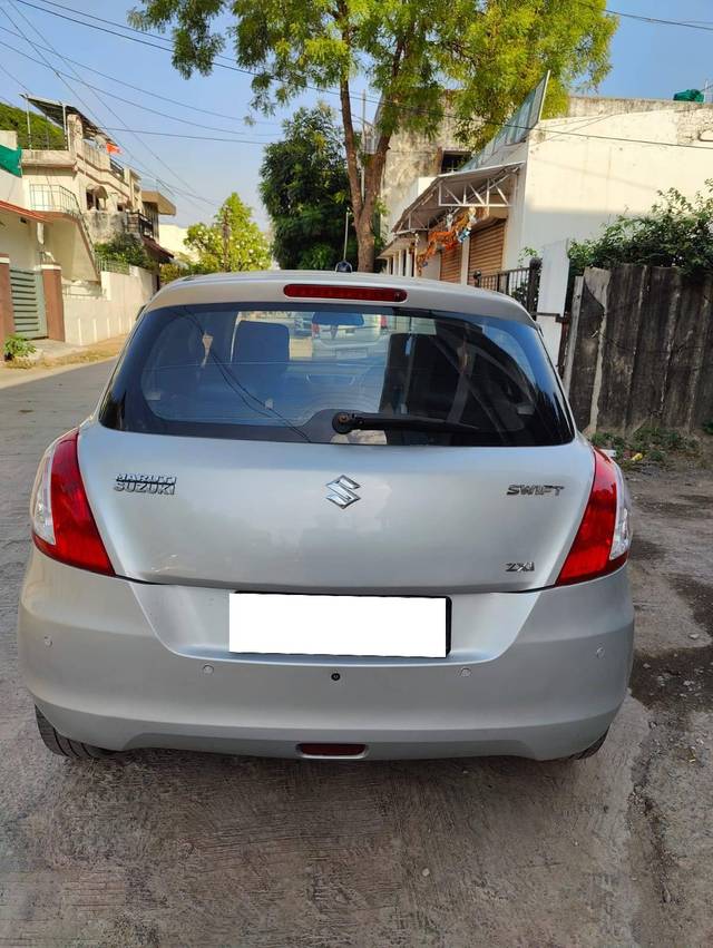 https://images10.gaadi.com/usedcar_image/4553609/original/processed_e03f0e9d12006d72f4897508d8d668a7.jpg?imwidth=6401