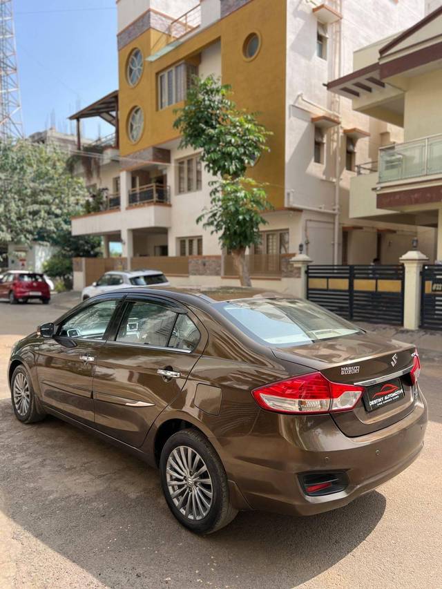 https://images10.gaadi.com/usedcar_image/4553614/original/processed_310f8028-329e-4348-a612-cb6687317493.jpg?imwidth=6402