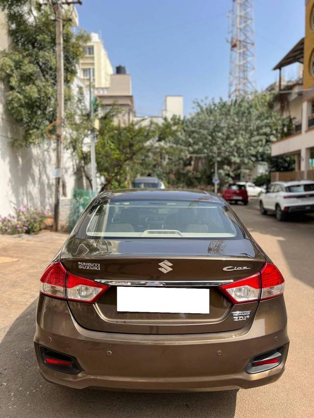 https://images10.gaadi.com/usedcar_image/4553614/original/processed_d11a716e-1d96-4d33-bf4a-ddd59beb0a8c.jpg?imwidth=6401