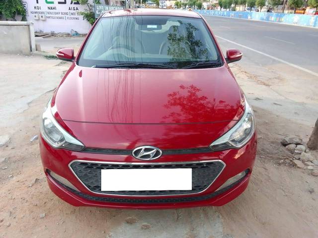 https://images10.gaadi.com/usedcar_image/4553633/original/processed_f46107fdec700acdfc522c8c57b21ae5.jpg?imwidth=6400
