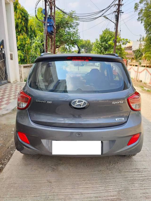 https://images10.gaadi.com/usedcar_image/4553635/original/processed_9277bf1a8acb52b2dcd4c169844f5f4f.jpeg?imwidth=6402